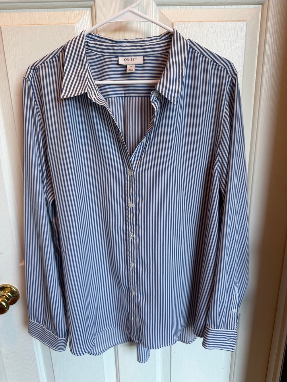 Women's Blue and White Stripe Button-Up Shirt